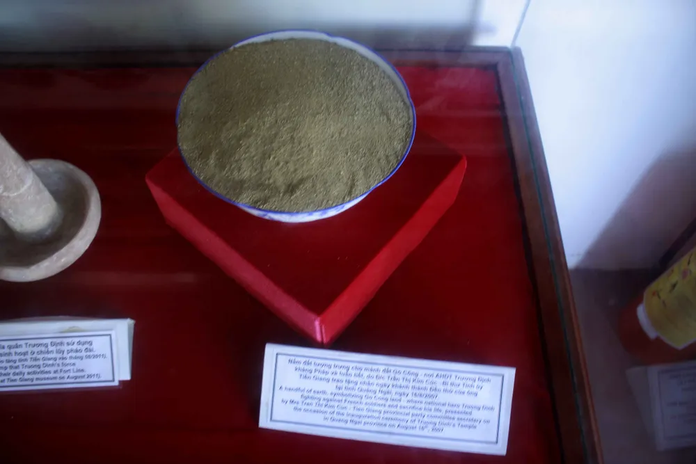 Tưởng niệm 154 năm ngày anh hùng dân tộc Trương Định tuẫn tiết ảnh 6 Tưởng niệm 154 năm ngày anh hùng dân tộc Trương Định tuẫn tiết ảnh 6