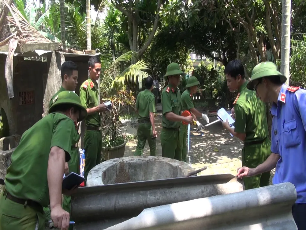 Điều tra vụ án cháu bé bị ném xuống giếng tử vong ảnh 1 Điều tra vụ án cháu bé bị ném xuống giếng tử vong ảnh 1