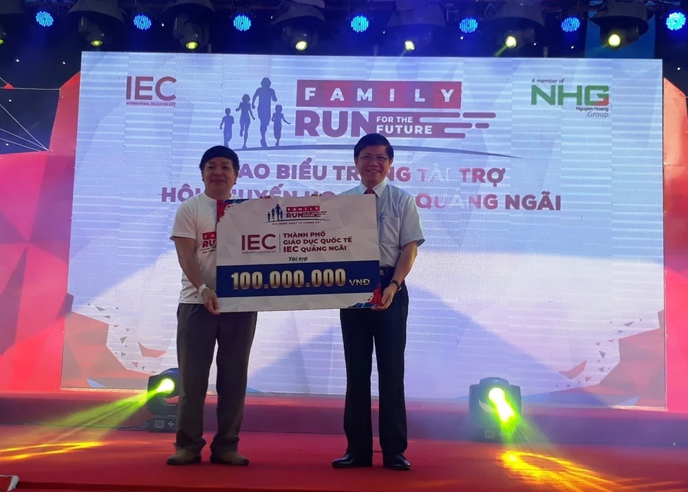 Hơn 2.000 gia đình tham gia chương trình “Gia đình chạy vì tương lai cùng IEC” ảnh 4 Hơn 2.000 gia đình tham gia chương trình “Gia đình chạy vì tương lai cùng IEC” ảnh 4
