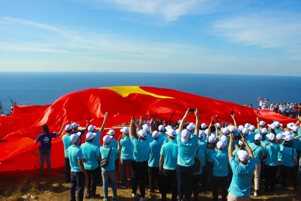 Lễ thượng cờ trên đỉnh Thới Lới, đảo Lý Sơn ảnh 12