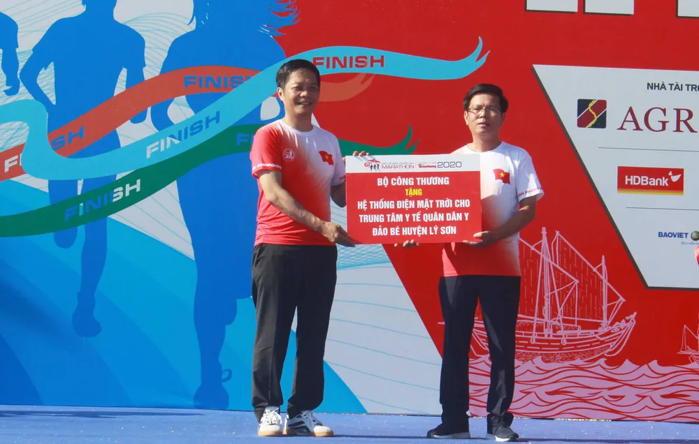 Sôi động Giải vô địch quốc gia Marathon và cự ly dài Báo Tiền Phong lần thứ 61 ảnh 10