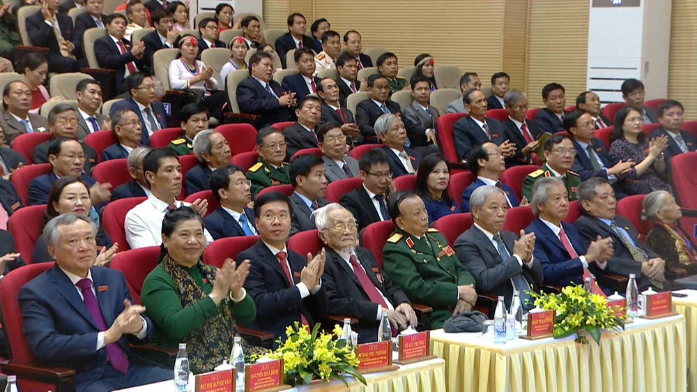 Quảng Ngãi phấn đấu trở thành tỉnh phát triển khá của miền Trung ảnh 2 Quảng Ngãi phấn đấu trở thành tỉnh phát triển khá của miền Trung ảnh 2