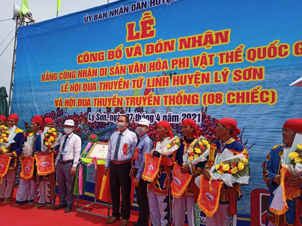 Lễ hội đua thuyền tứ linh Lý Sơn được công nhận là di sản văn hóa phi vật thể quốc gia ảnh 3