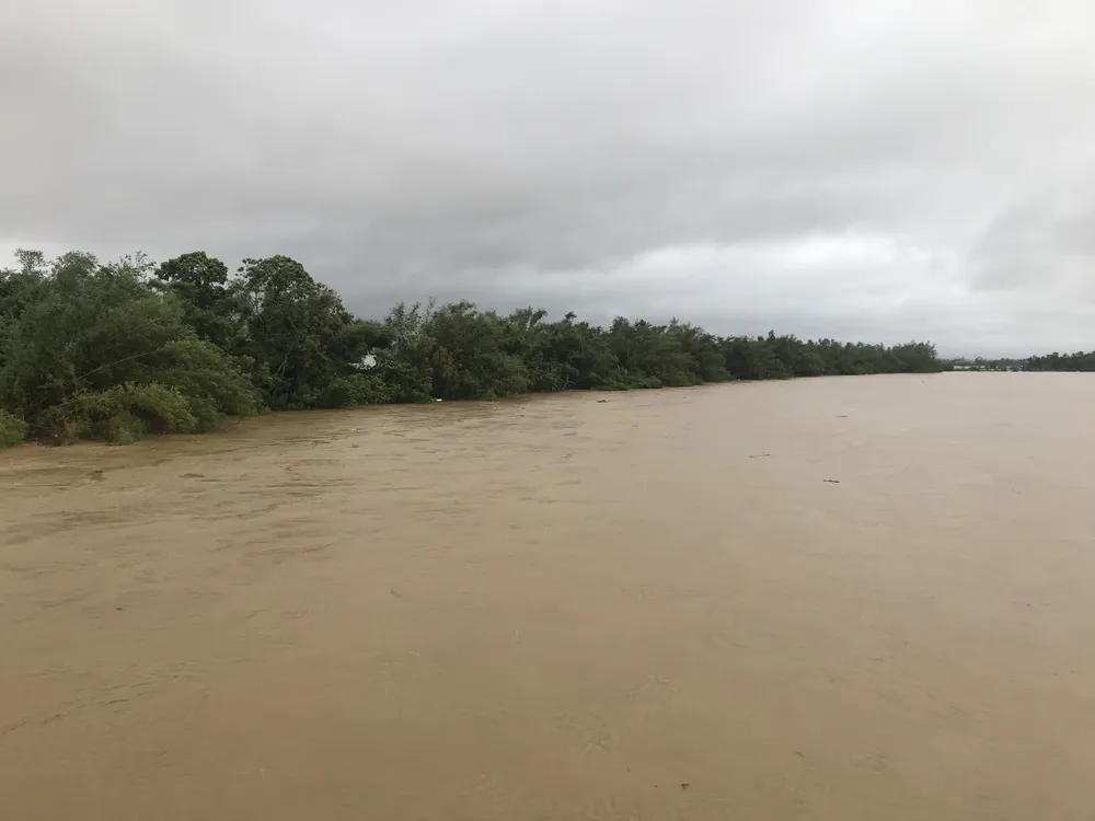 Lũ trên các sông ở Quảng Ngãi lên nhanh, sắp trên mức báo động 3 ảnh 1