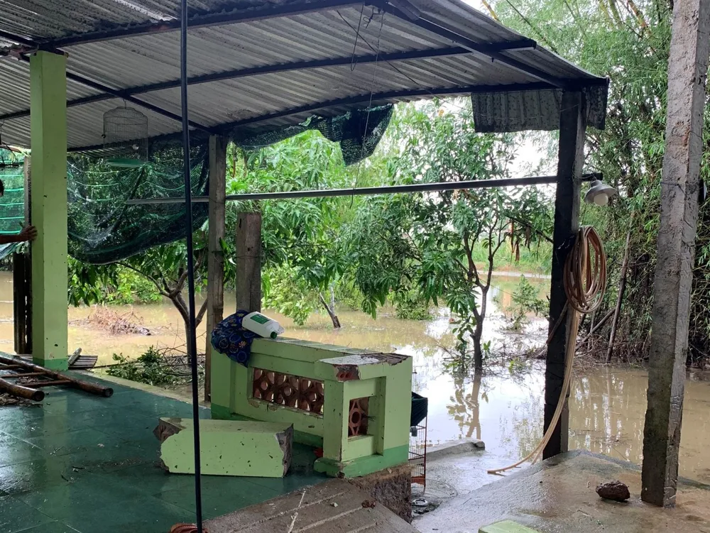 Quảng Ngãi: Lốc xoáy tốc mái, hư hỏng 48 nhà dân ảnh 4 Quảng Ngãi: Lốc xoáy tốc mái, hư hỏng 48 nhà dân ảnh 4