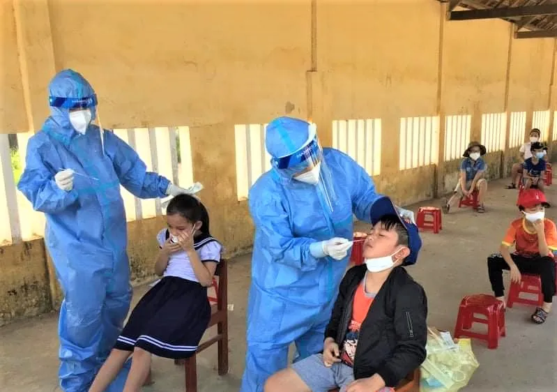 Quảng Ngãi triển khai tiêm vaccine phòng Covid-19 cho trẻ em từ 12 đến 17 tuổi ảnh 1