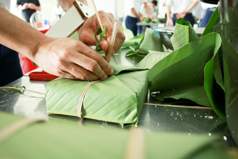 Chiến sĩ Cảnh sát biển gói bánh chưng đón Tết Nguyên đán Nhâm Dần ảnh 11 Chiến sĩ Cảnh sát biển gói bánh chưng đón Tết Nguyên đán Nhâm Dần ảnh 11