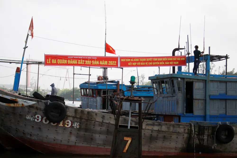 Ngư dân Quảng Ngãi tổ chức lễ cầu ngư và ra khơi đánh bắt đầu năm ảnh 6