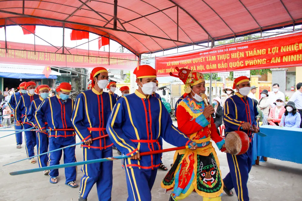 Ngư dân Quảng Ngãi tổ chức lễ cầu ngư và ra khơi đánh bắt đầu năm ảnh 4