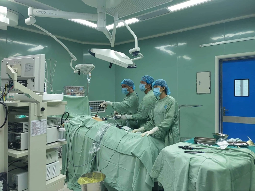 Phẫu thuật thành công cho bé gái 8 tuổi không có hậu môn ảnh 1 Phẫu thuật thành công cho bé gái 8 tuổi không có hậu môn ảnh 1