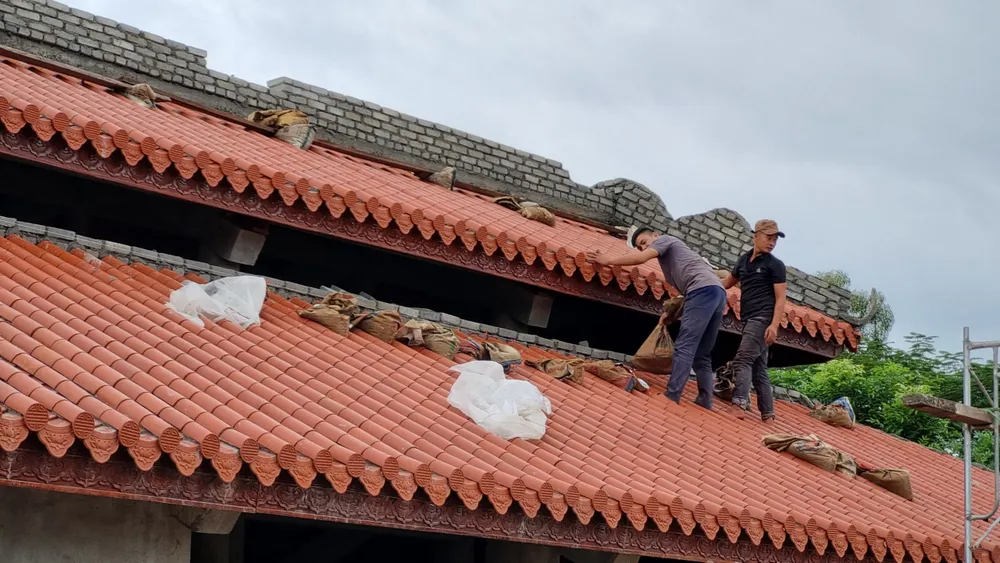 Quảng Ngãi: Vận động, di dời người dân ở vùng nguy hiểm đến nơi an toàn trú bão ảnh 18