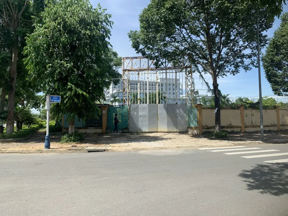 Dự án nằm mặt tiền 2 đường Lê Hữu Trác và Hồ Đắc Di (phường Nghĩa Lộ, TP Quảng Ngãi). Dự án nằm mặt tiền 2 đường Lê Hữu Trác và Hồ Đắc Di (phường Nghĩa Lộ, TP Quảng Ngãi).