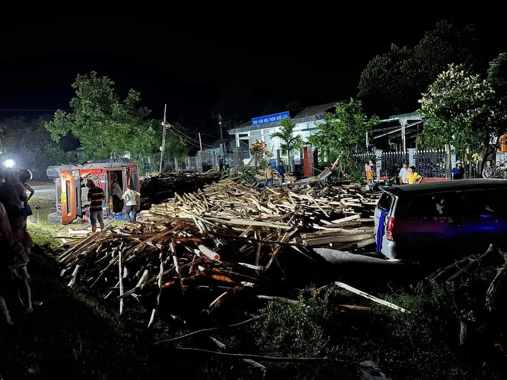 Hiện trường vụ tai nạn. Hiện trường vụ tai nạn.