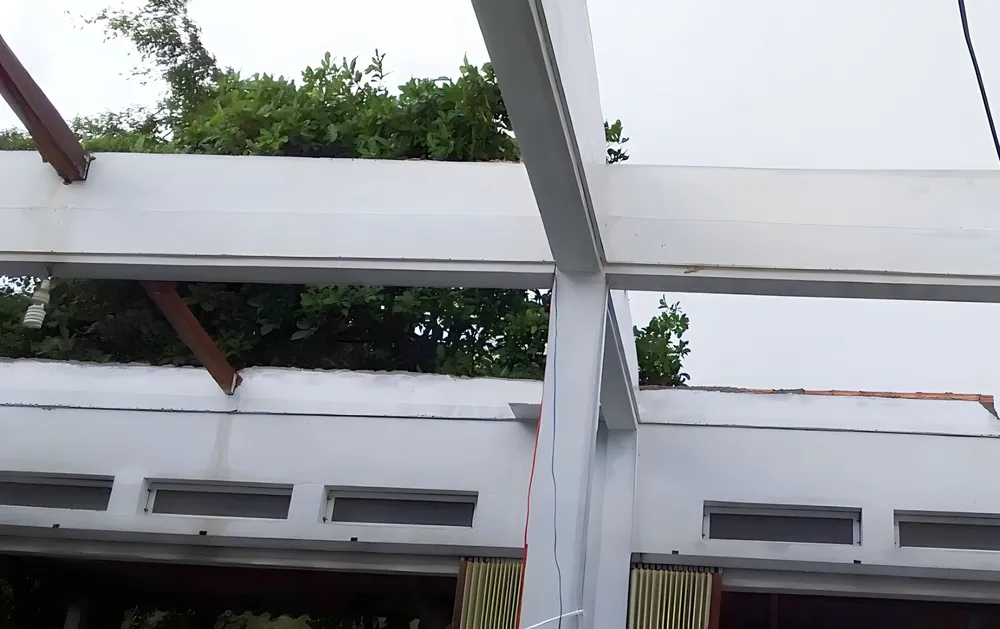 Nhà của ông Hữu bị tốc mái hoàn toàn