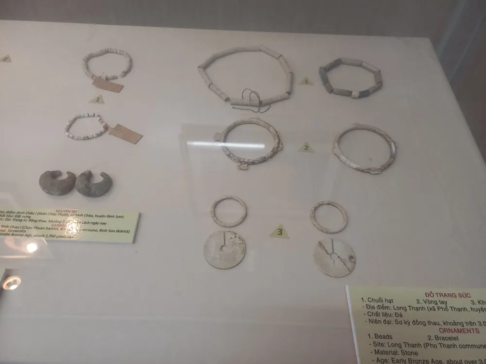 Đồ trang sức của cư dân Sa Huỳnh cổ có niên đại hàng ngàn năm. Ảnh: NGUYỄN TRANG