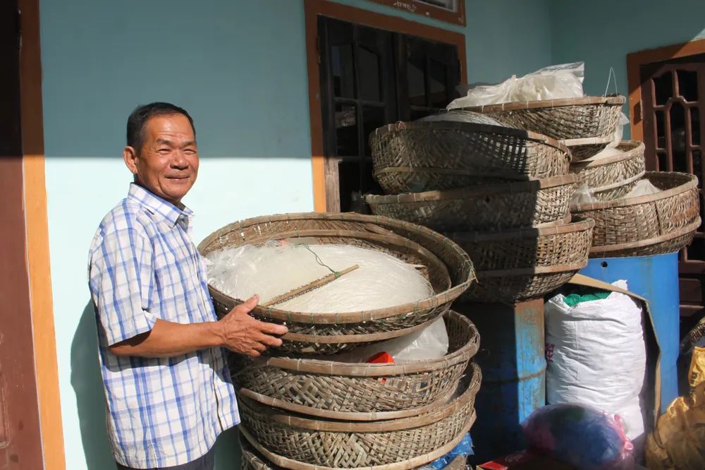 Mỗi lần ra khơi, ngư dân mang theo 4-5 rổ đựng lưới câu, sau đó bủa lưới gần các rạn. Ảnh: NGUYỄN TRANG Mỗi lần ra khơi, ngư dân mang theo 4-5 rổ đựng lưới câu, sau đó bủa lưới gần các rạn. Ảnh: NGUYỄN TRANG