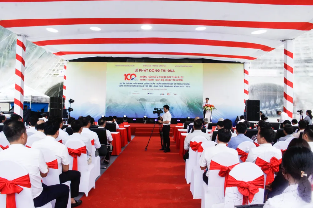 Phát động 100 ngày thông hầm 2 và giải phóng mặt bằng dự án thành phần Quảng Ngãi-Hoài Nhơn. Ảnh: NGUYỄN TRANG