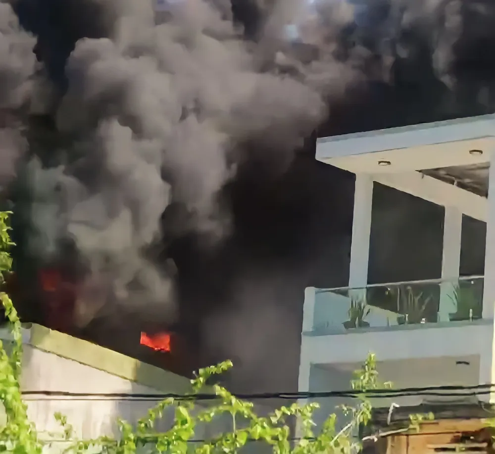 Vụ cháy lớn tại kho chứa đồ nhựa