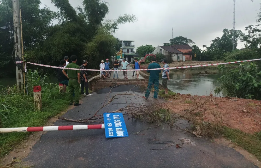 Cầu Sông Giăng, ĐT628, đoạn qua xã Hành Dũng, huyện Nghĩa Hành, tỉnh Quảng Ngãi Cầu Sông Giăng, ĐT628, đoạn qua xã Hành Dũng, huyện Nghĩa Hành, tỉnh Quảng Ngãi