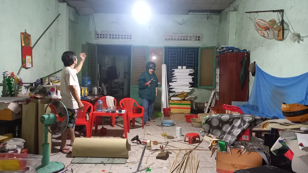 Nhà người dân xuống cấp, hư hỏng nhưng không được sửa chữa. Ảnh: NGUYỄN TRANG Nhà người dân xuống cấp, hư hỏng nhưng không được sửa chữa. Ảnh: NGUYỄN TRANG