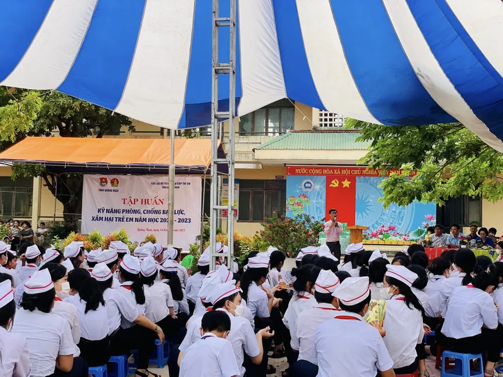 Tăng cường tập huấn kỹ năng phòng, chống bạo lực, xâm hại trẻ em tại các trường học tỉnh Quảng Ngãi. Ảnh: Hội đồng đội tỉnh Quảng Ngãi