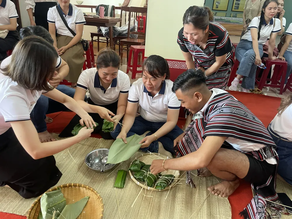 Các chương trình hoạt động trải nghiệm là điểm nhấn khi du khách đến tham quan Bảo tàng Tổng hợp tỉnh Quảng Ngãi trong năm 2024 IMG_20240428_084223.jpg