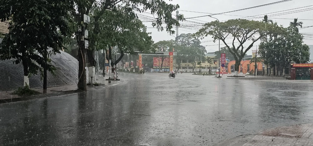 Huyện Sơn Hà, tỉnh Quảng Ngãi đón mưa giải nhiệt sau một tháng nắng nóng gay gắt sơn hà