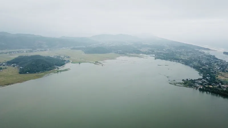 ពីចម្ងាយគឺ An Khe Lagoon DJI_0678.jpg
