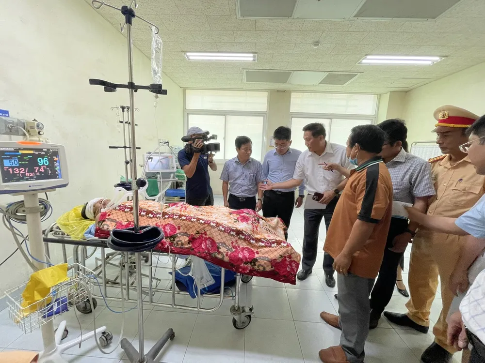 Thăm hỏi nạn nhân trong vụ tai nạn thăm hỏi