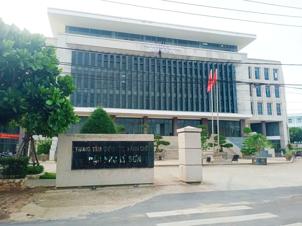 Trung tâm chính trị hành chính Đặc khu Lý Sơn. Ảnh: NGUYỄN TRANG dac khu ly son (1 of 1).jpg