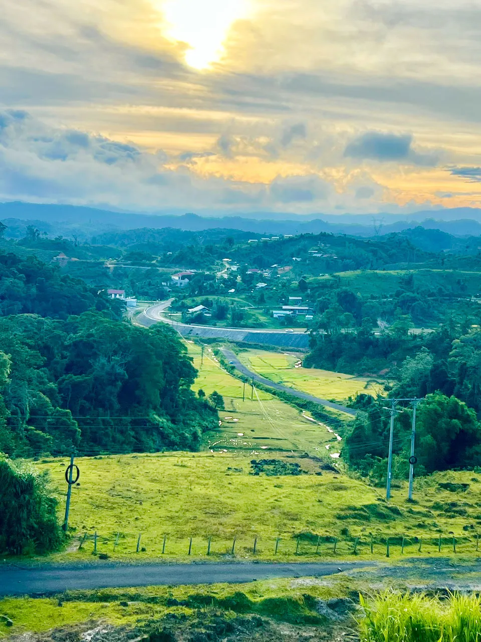 Hoàng hôn buông chậm trên con đường trở về 18 (1 of 1).jpg
