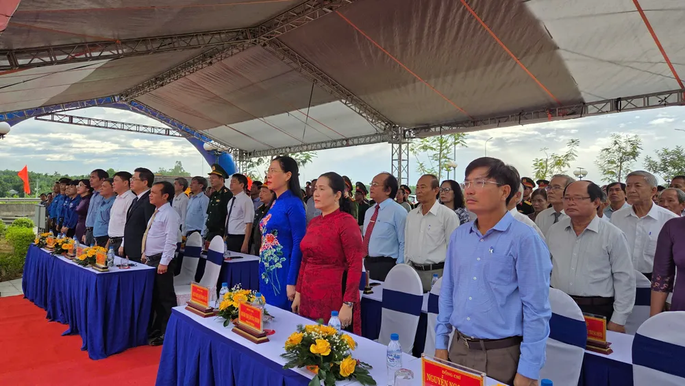 Các đại bày tỏ lòng thành kính Tưởng niệm 140 năm ngày chí sĩ Lê Trung Đình hy sinh vì nước