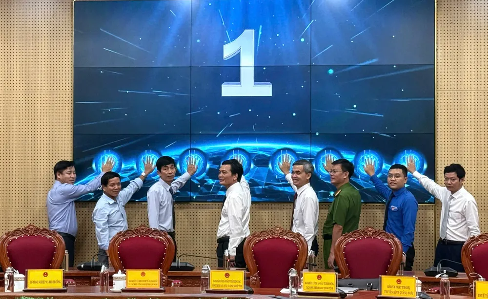 Quảng Ngãi phát động phong trào “Bình dân học vụ số” ảnh 2 Quảng Ngãi phát động phong trào “Bình dân học vụ số”