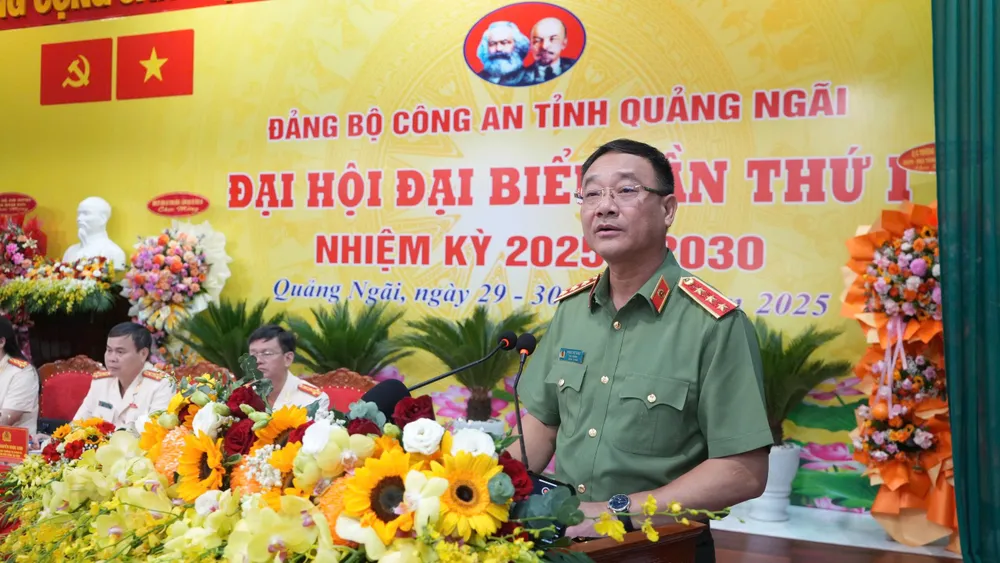 Thượng tướng Phạm Thế Tùng, Ủy viên Ban Thường vụ Đảng ủy Công an Trung ương, Thứ trưởng Bộ Công an tham dự và chỉ đạo tại đại hội Thứ trưởng Bộ Công an dự Đại hội Đảng bộ Công an tỉnh Quảng Ngãi