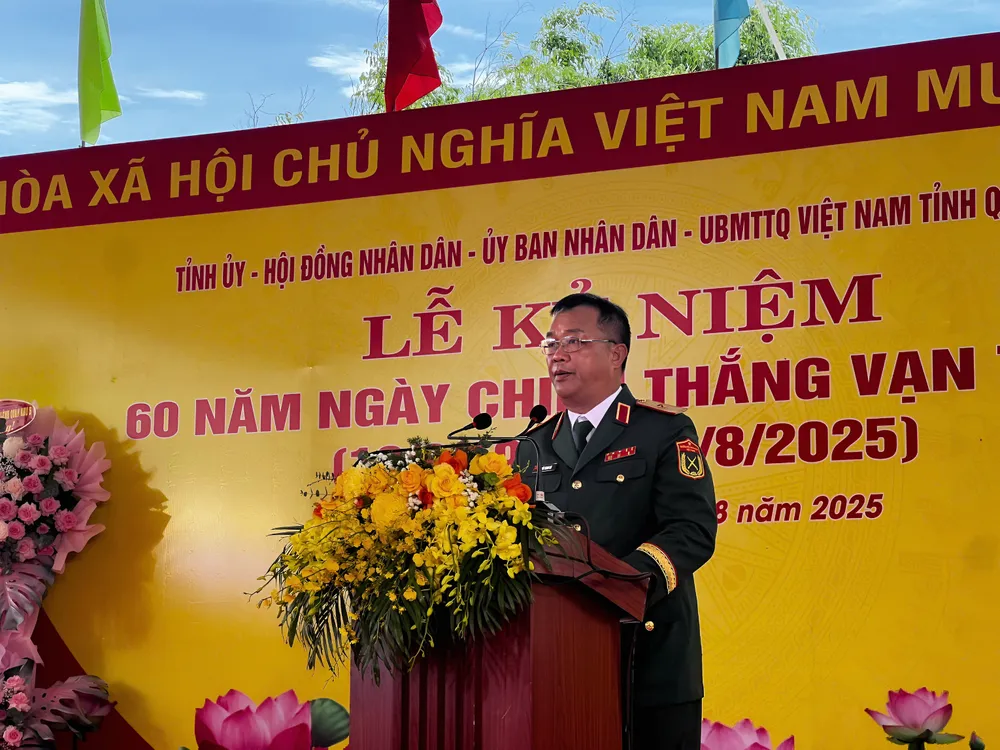 Generalmajor Tran Thanh Hai, stellvertretender Kommandeur der Militärregion 5, spricht. Foto: NGUYEN TRANG thiếu tướng