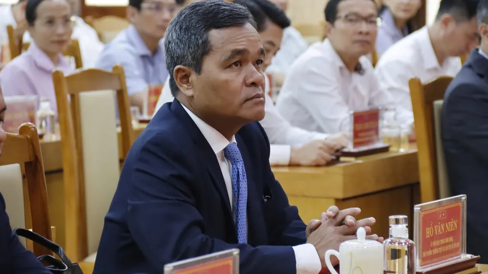 Đồng chí Hồ Văn Niên tại Hội nghị công bố quyết định của Bộ Chính trị về công tác cán bộ e91f97ef7a11f04fa900.jpg