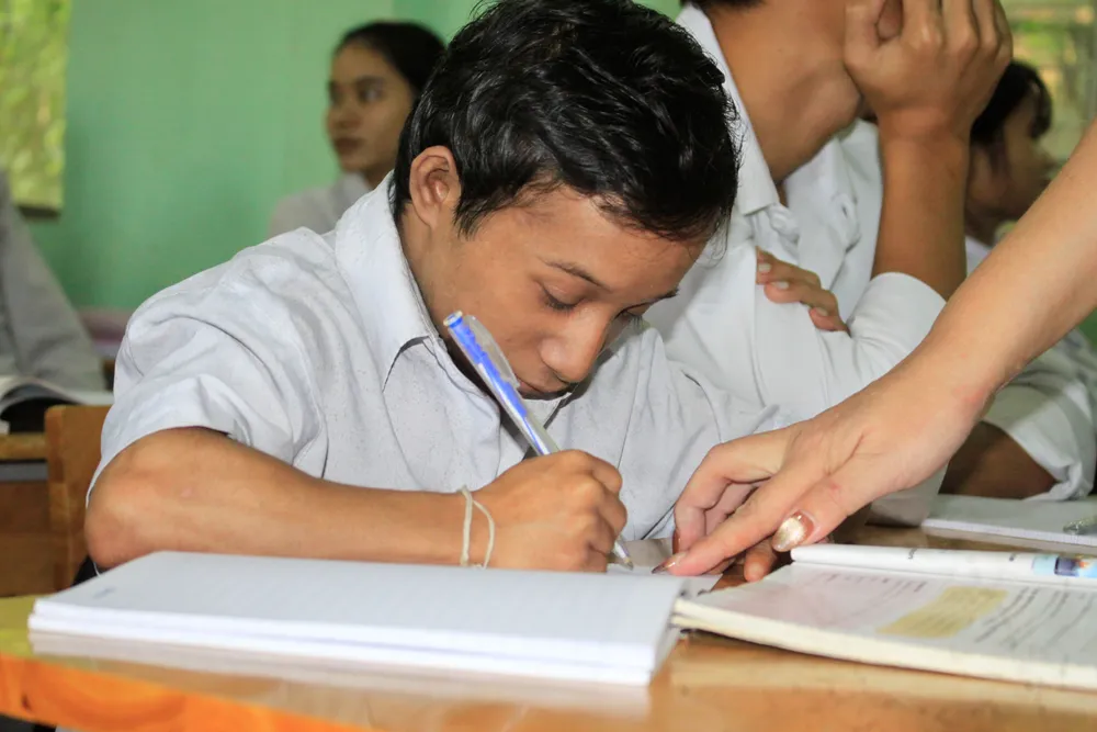 Em vẫn cố gắng học tập, đến lớp đầy đủ trong suốt thời gian học tại Trường THPT Sơn Hà. Ảnh: NGUYỄN TRANG ti hon 28 (1 of 1).jpg