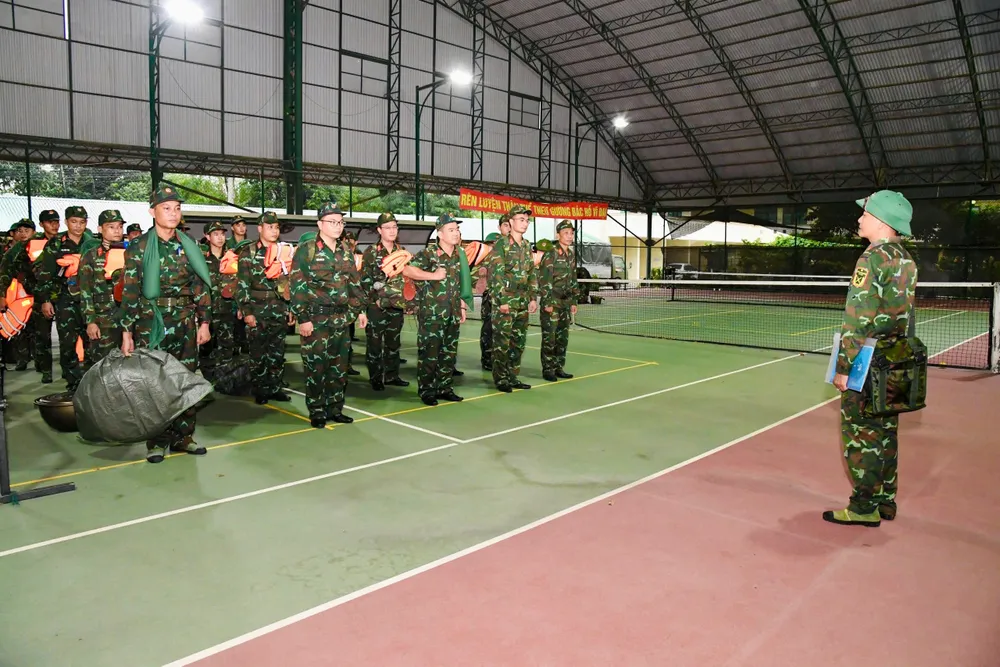 Các đơn vị nhanh chóng triển khai lực lượng sẵn sàng ứng phó tình huống thiên tai 93c868a75c70d12e8861.jpg