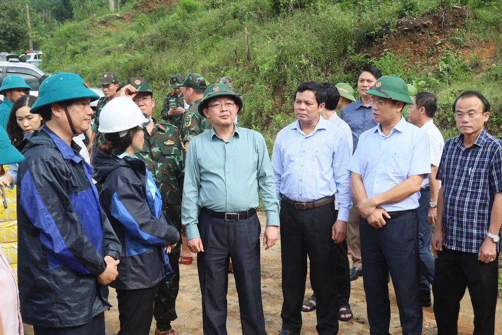 Phó Thủ tướng Hồ Quốc Dũng kiểm tra thực tế tại xã Thanh Bồng, tỉnh Quảng Ngãi thanh bồng (2).jpg