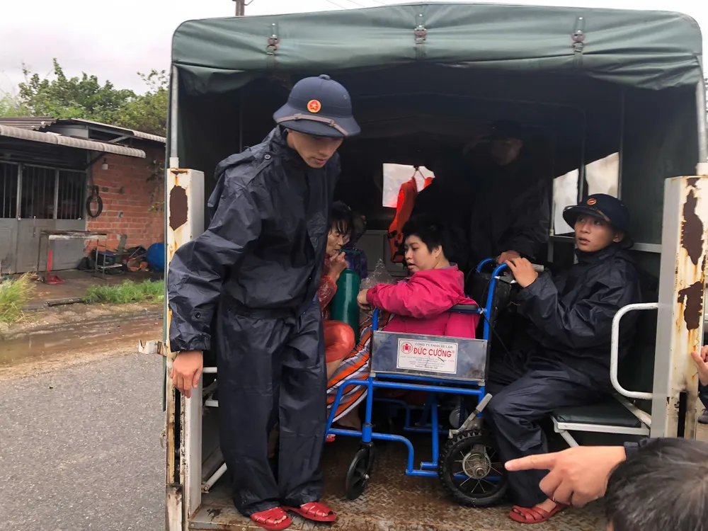 cản sat bien (1).jpg