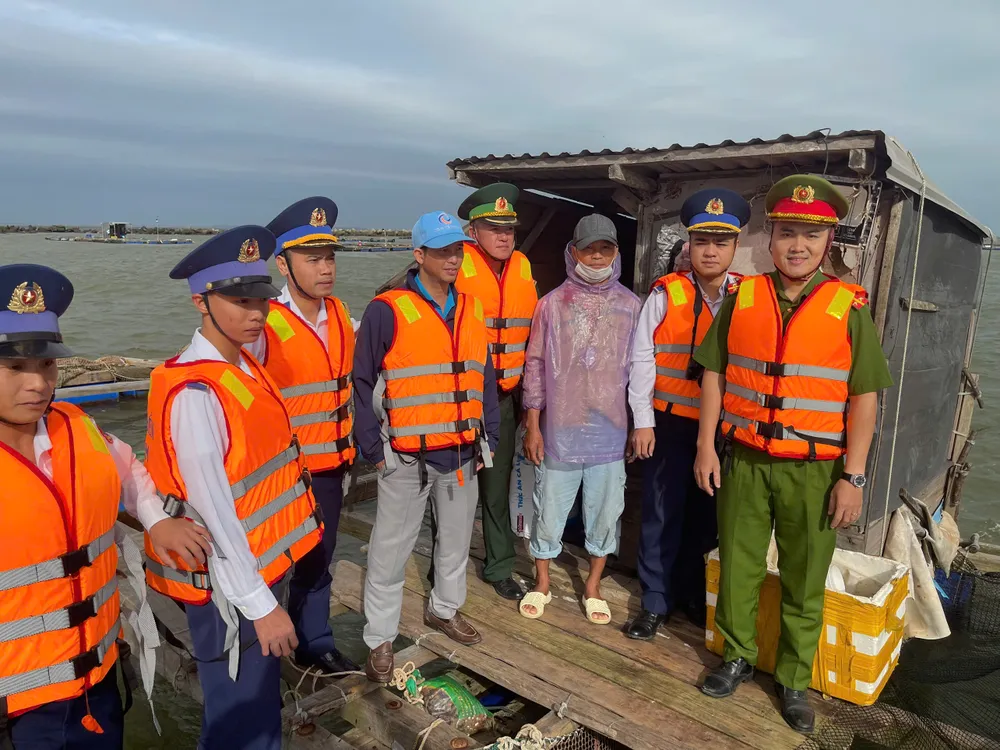 lực lượng chức năng