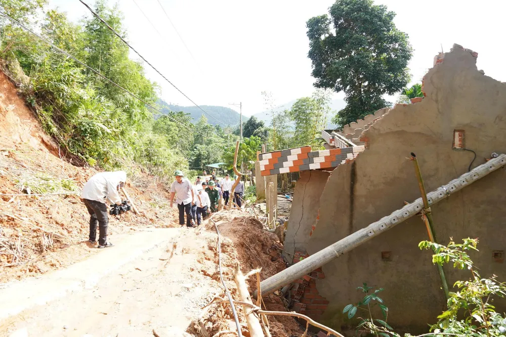 Đề xuất 22 tỷ đồng xây dựng khu tái định cư cho người dân vùng sạt lở núi Tây Trà Bồng