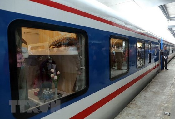 The railroads are adding more trains service to meet the need on upcoming holidays. (photo SGGP)