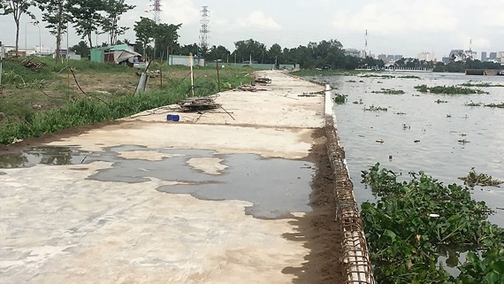 The embankment embankment  built by Dai Phuc Company