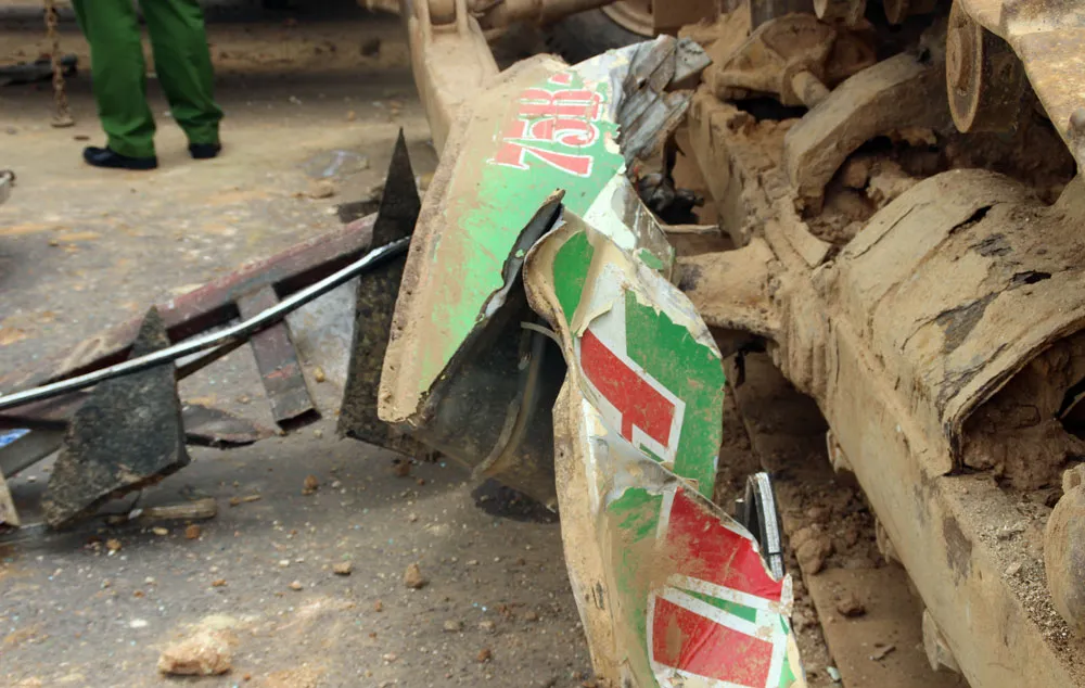 Tai nạn giao thông kinh hoàng tại Bình Định: Nhân chứng hiện trường kể lại vụ việc ảnh 4