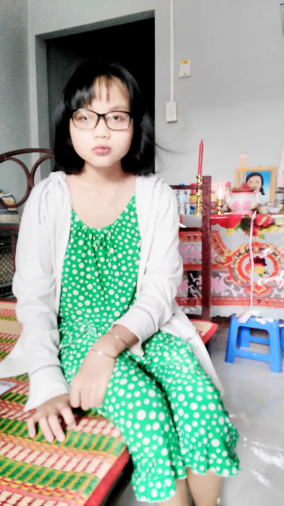 Mong sẻ chia cùng cô gái mồ côi, bệnh tật ảnh 1 Mong sẻ chia cùng cô gái mồ côi, bệnh tật ảnh 1