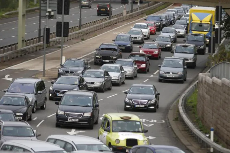 Xe trên 12 năm vào London phải nộp phí độc hại ảnh 1 Xe trên 12 năm vào London phải nộp phí độc hại ảnh 1