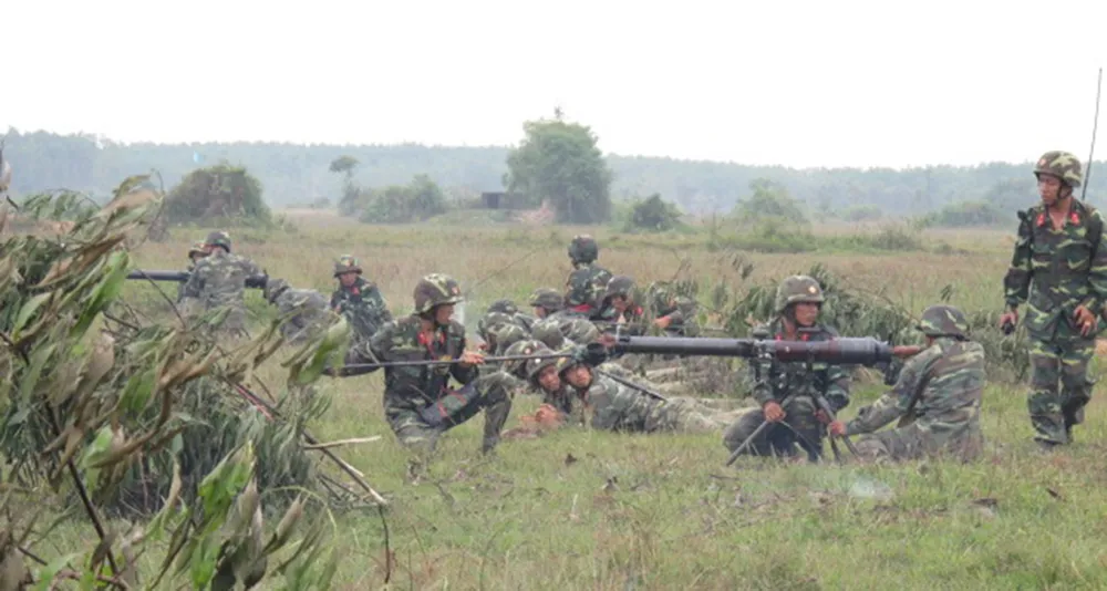 Trên vai áo lính ảnh 5