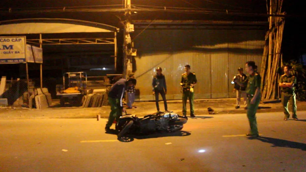 Truy tìm xe container cán chết người đàn ông lúc rạng sáng. ảnh 2