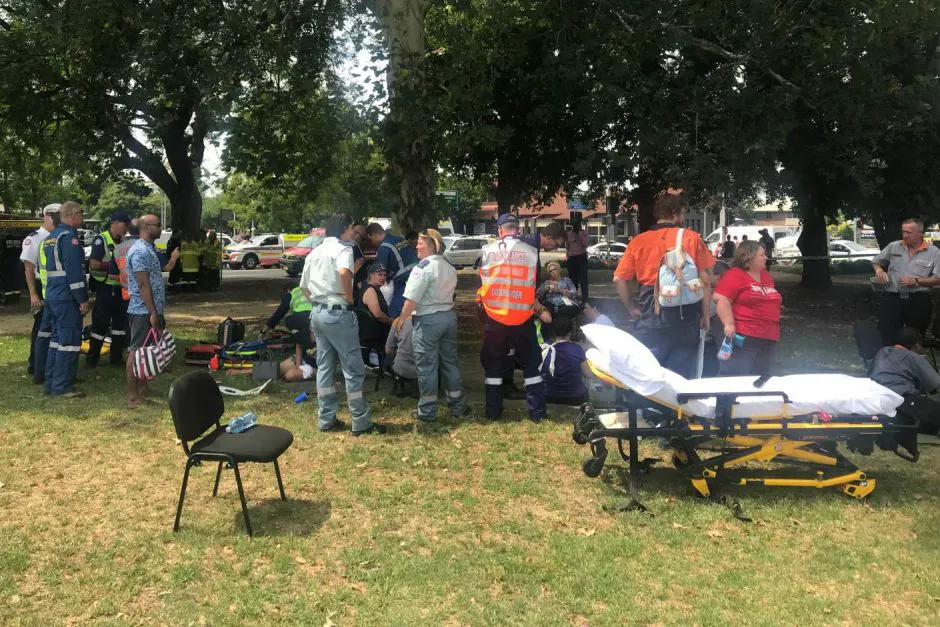 Xe lửa vào ga đâm rào chắn ở Australia, 16 người bị thương ảnh 2 Xe lửa vào ga đâm rào chắn ở Australia, 16 người bị thương ảnh 2